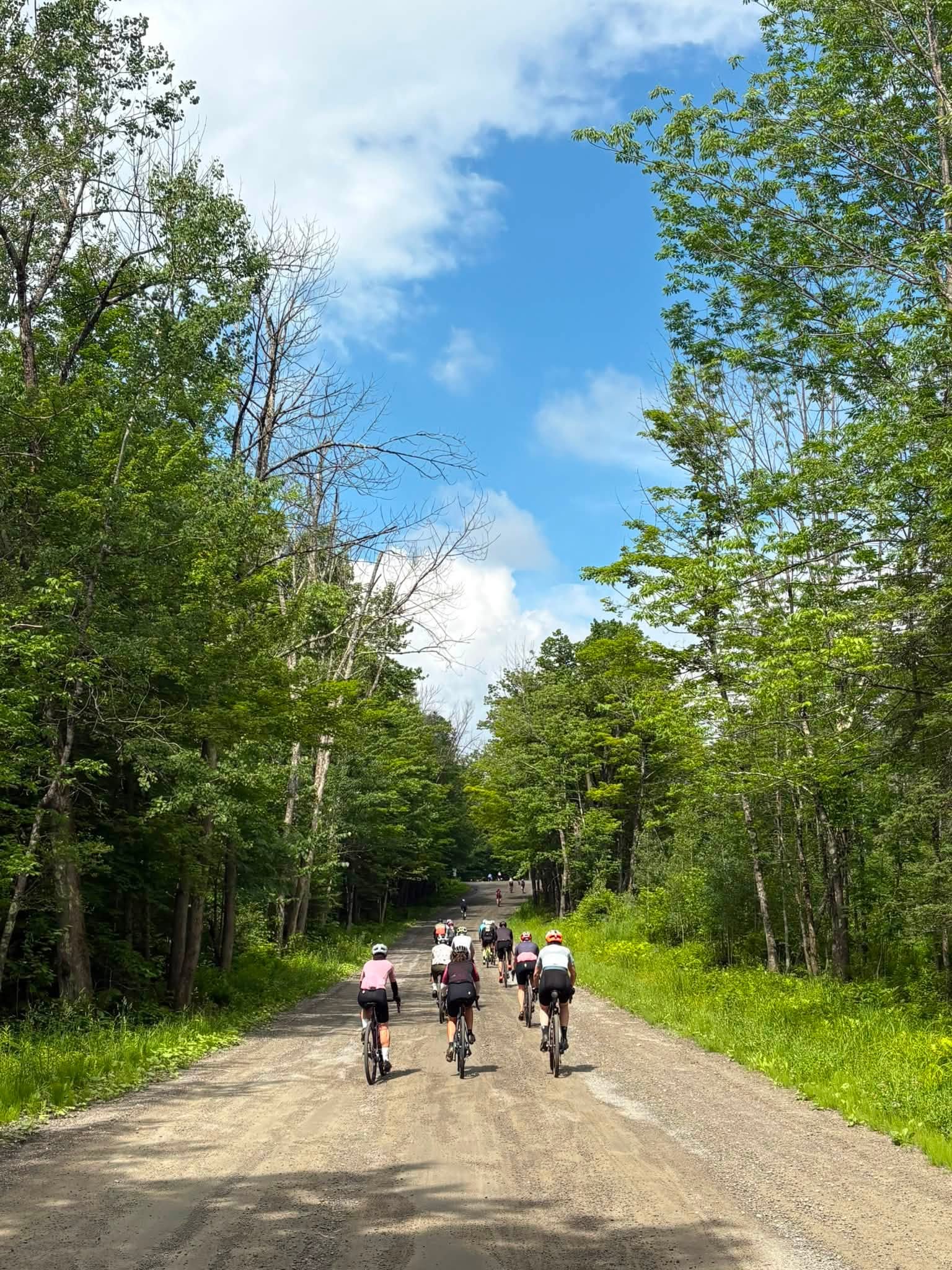 Photo de la sortie Fête Nationale du Québec. 74KM / 12300MD+